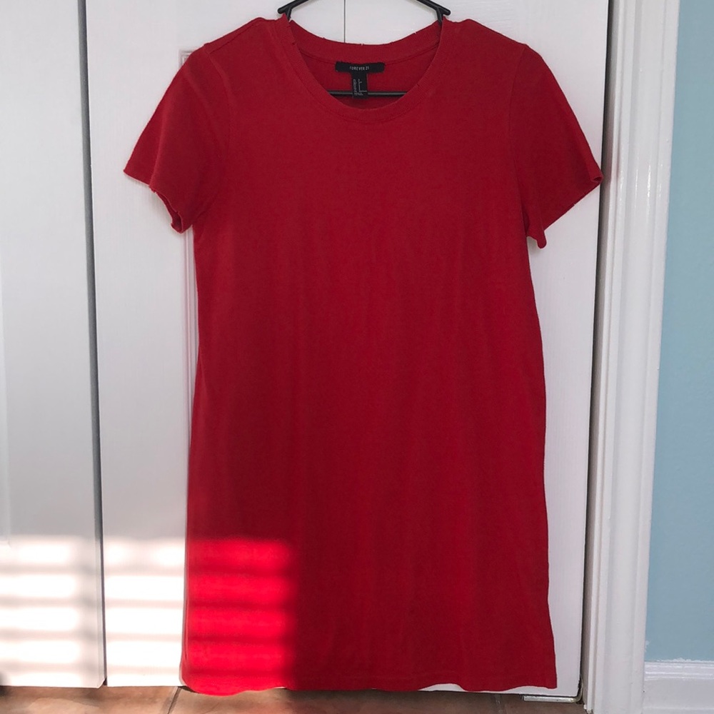 red t shirt dress